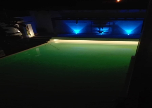 A louer villa S+4 avec piscine Gammarth