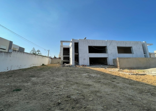 Villa inachevée à La Soukra Parc - Bien immobilier à {"id":1,"country_id":219,"name":"ARIANA","slug":"ariana"} - Agence Immobilière Bey