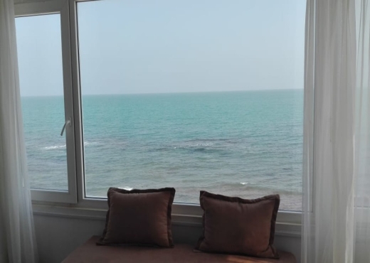 Villa pieds dans l'eau à la marsa - Bien immobilier à {"id":23,"country_id":219,"name":"TUNIS","slug":"tunis"} - Agence Immobilière Bey